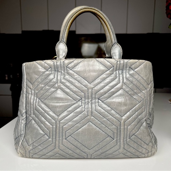 Miu Miu 2 Way Matelasse Vitello Shine Trapu Blue/Gray Tote Shoulder Bag - Picture 3 of 7